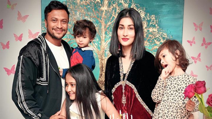 ফের সাকিব-শিশিরের বিচ্ছেদের গুঞ্জন