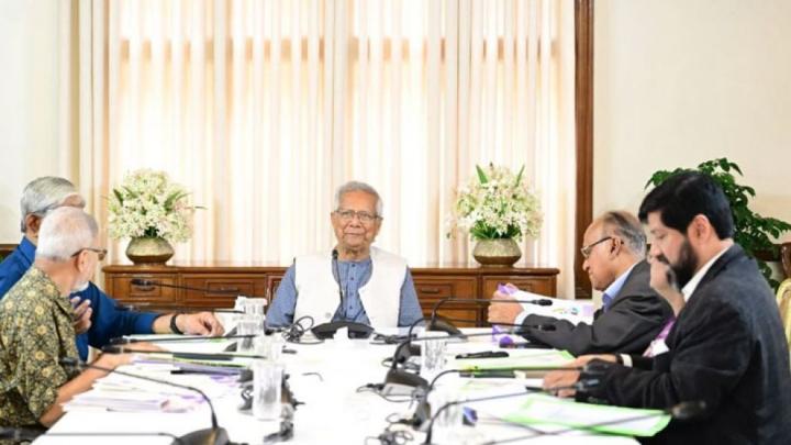 পুঁজিবাজার পরিস্থিতি উন্নয়নে প্রধান উপদেষ্টার ৫ নির্দেশনা