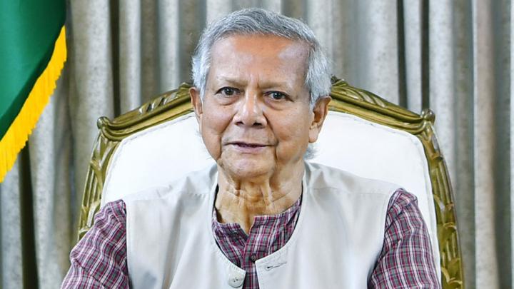 পরিবর্তনের মানসিকতায় চিকিৎসাসেবায় আত্মনিয়োগের আহ্বান প্রধান উপদেষ্টার