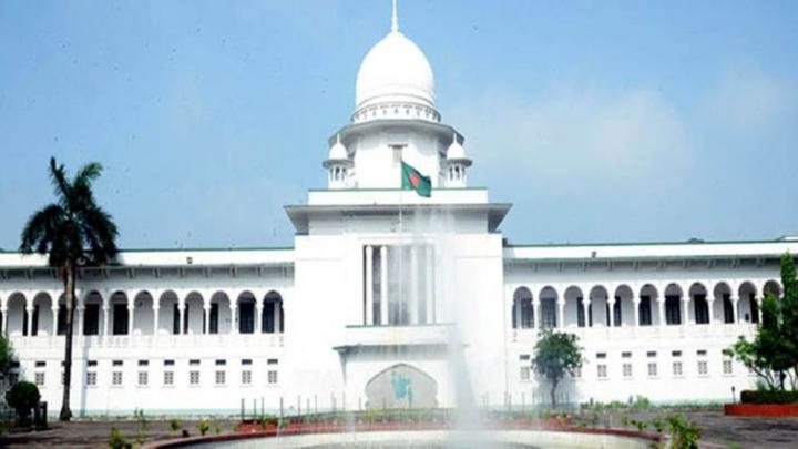 আওয়ামীপন্থি ৬১ আইনজীবীর জামিন স্থগিত থাকছে