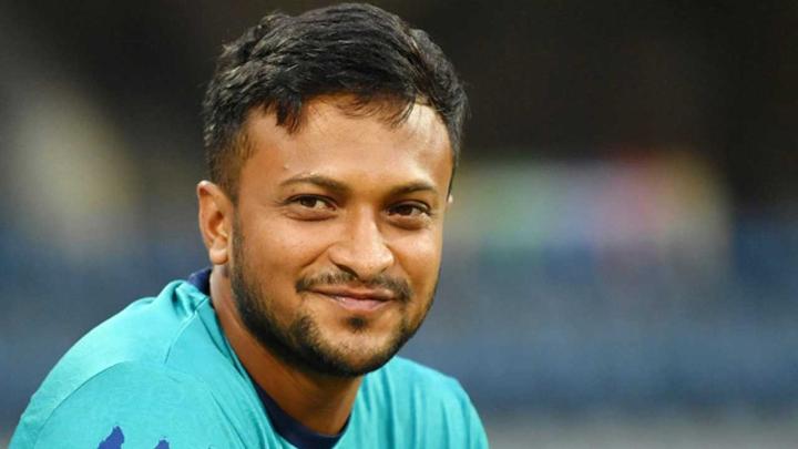 সাকিব আল হাসানসহ ১৫ জনের দেশত্যাগে নিষেধাজ্ঞা