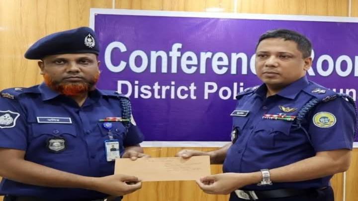 বেতাগী থানার ওসি মনিরুজ্জামান মনির শ্রেষ্ঠ অফিসার ইনচার্জ পদে ভূষিত