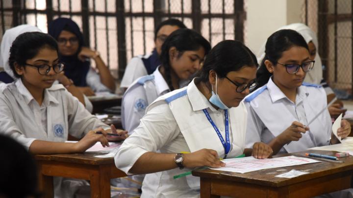 এইচএসসি পরীক্ষা শুরু কাল, মানতে হবে ১০ নির্দেশনা