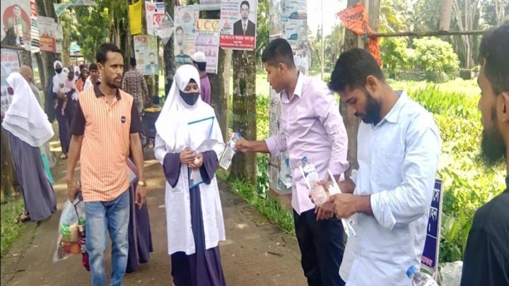 বাউফলে এইচএসসি ও সমমানের  পরীক্ষার্থীদের জন্য শিবিরের হেল্প ডেস্ক
