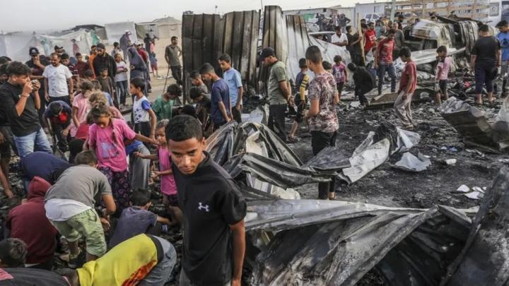 গাজায় ইসরাইলি হামলায় ২৪ ঘণ্টায় নিহত আরও ৮১ ফিলিস্তিনি