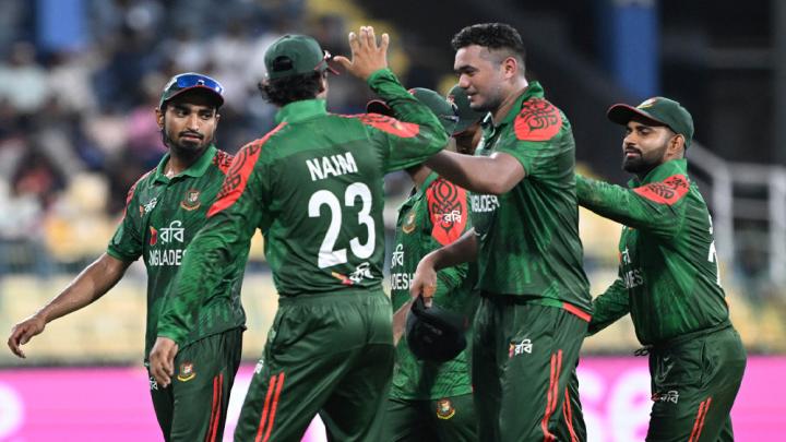 তাসকিন-তানজিম সাকিবের তোপে ২৪৪ রানে অলআউট শ্রীলঙ্কা