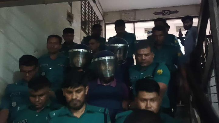 মিটফোর্ডে ব্যবসায়ী হত্যায় আরো তিন আসামি রিমান্ডে