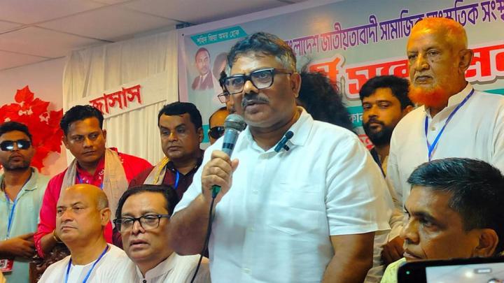 দিল্লি নয়, পিন্ডি নয়, এই দেশ আমার বাংলাদেশ : দুলু