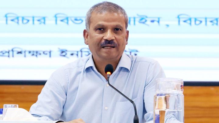 সংস্কারের দাবি উপেক্ষা করা পরবর্তী সরকারের জন্য সহজ হবে না : আসিফ নজরুল