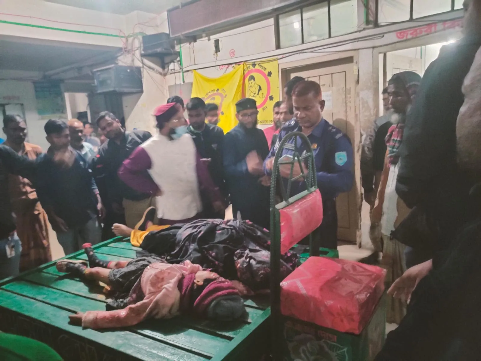 দেবীগঞ্জে বাস-মোটরসাইকেল সংঘর্ষে মা-মেয়ের মৃত্যু 