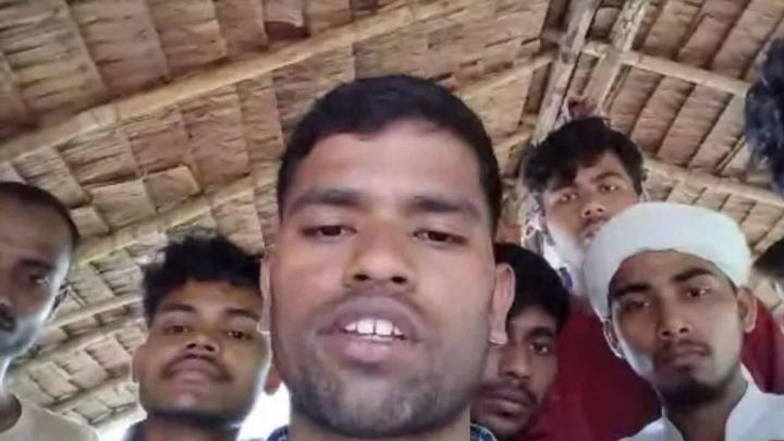 নৌবাহিনীর জাহাজে তুলে রোহিঙ্গাদের সমুদ্রে ফেলে দিচ্ছে ভারত