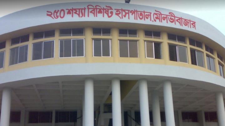 মৌলভীবাজার সদর হাসপাতালে দুদকের হানা, চিকিৎসাসেবায় অনিয়ম ও রোগী হয়রানির অভিযোগে তীব্র প্রতিক্