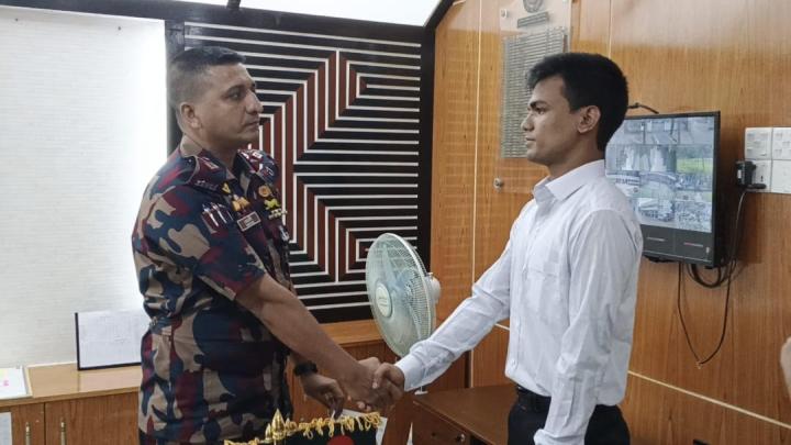 ফেলানীর ছোট ভাই এবার বিজিবিতে, স্বপ্ন পূরণে আবেগাপ্লুত পরিবার