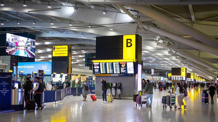 সাইবার হামলা : ইউরোপজুড়ে শত শত ফ্লাইট বাতিল