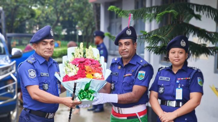সাপাহার থানা বার্ষিক পরিদর্শনে পুলিশ সুপার সাফিউল সারোয়ার