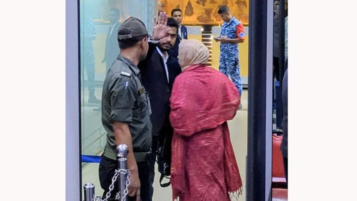 উন্নত চিকিৎসার জন্য সিঙ্গাপুর গেলেন নুরুল হক নুর