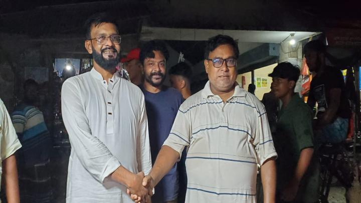 বোয়ালমারীতে আগামী ইউপি নির্বাচনে সম্ভাব্য চেয়ারম্যান প্রার্থী দুই সংবাদ কর্মীর সোহার্দপূর্ণ