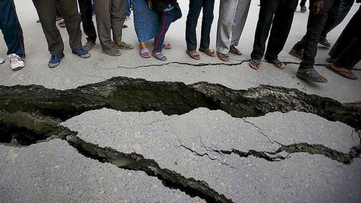 ৫ দশমিক ৫ মাত্রার ভূমিকম্পে কেঁপে উঠল পাকিস্তান