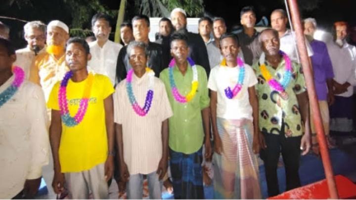 ধামইরহাটে ২০জন আদিবাসী সম্প্রদায় বিএনপিতে যোগদান