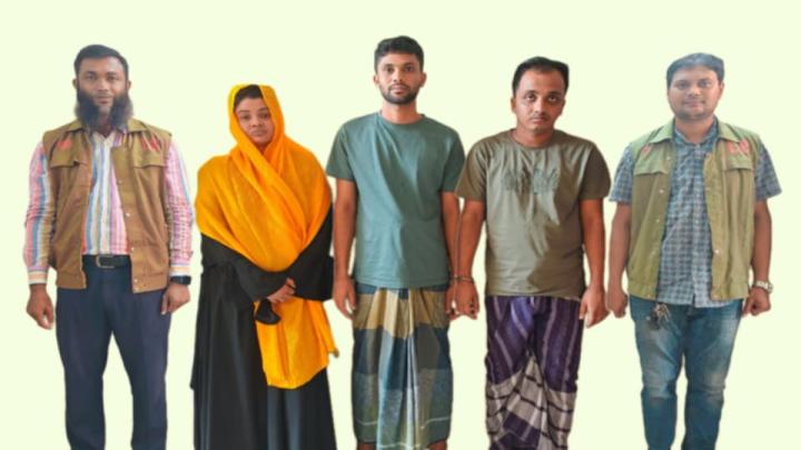 বরগুনা জেলা গোয়েন্দা পুলিশ ও সাইবার ক্রাইম টিমের তৎপরতায় বিকাশ প্রতারনা চক্রের সদস্যদের গ্রেফ