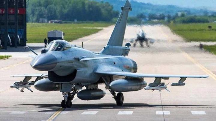 ২৭০৬০ কোটি টাকা ব্যয়ে চীনের তৈরি ২০টি যুদ্ধবিমান কিনবে বাংলাদেশ