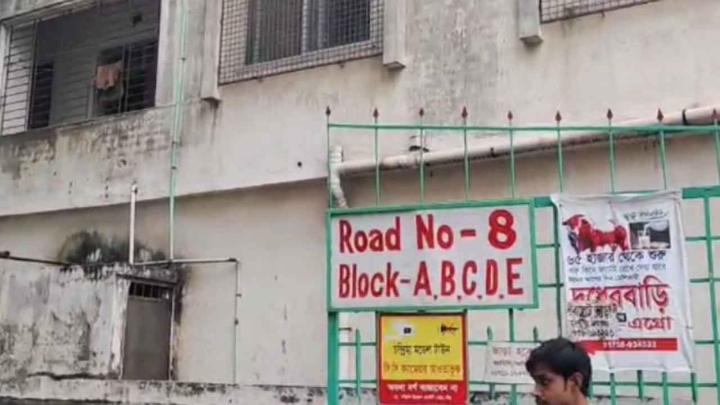 মোহাম্মদপুরে পুলিশ পরিচয়ে বাসায় ঢুকে হামলা-লুটপাট, থানায় মামলা
