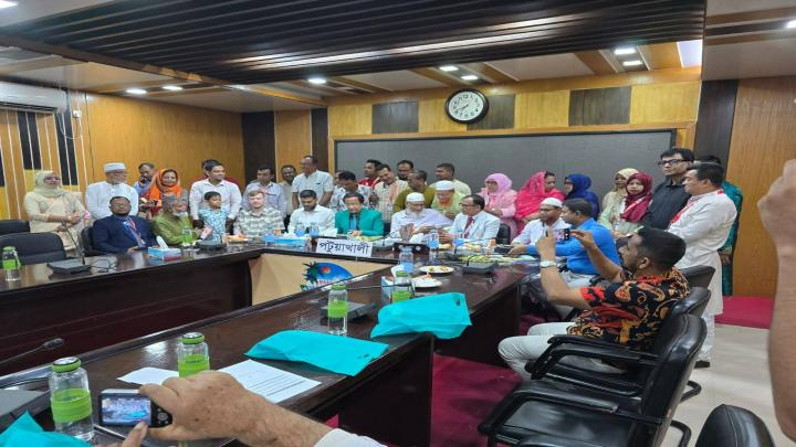 আন্তর্জাতিক প্রবাসী মানবাধিকার ফাউন্ডেশনের পক্ষ থেকে প্রতিবন্ধীদের মাঝে আর্থিক সহায়তা বিতরণ