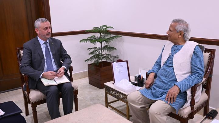 বাংলাদেশে বৃহৎ নির্বাচন পর্যবেক্ষক দল পাঠাবে ইইউ : রাষ্ট্রদূত মিলার বাংলাদেশে বৃহৎ নির্বাচন পর্যবেক্ষক দল পাঠাবে ইইউ : রাষ্ট্রদূত মিলার