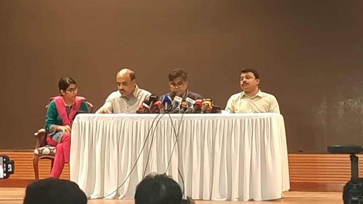 পাইলটের উড্ডয়নের ত্রুটির কারণে মাইলস্টোনে বিমান বিধ্বস্তের ঘটনা ঘটেছে