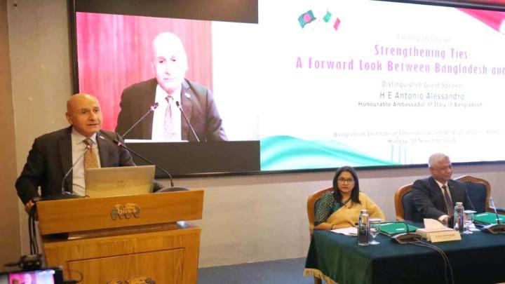 চলতি বছর ১৮ হাজার বাংলাদেশি অবৈধ পথে ইতালি প্রবেশ করেছে : রাষ্ট্রদূত আন্তোনিও