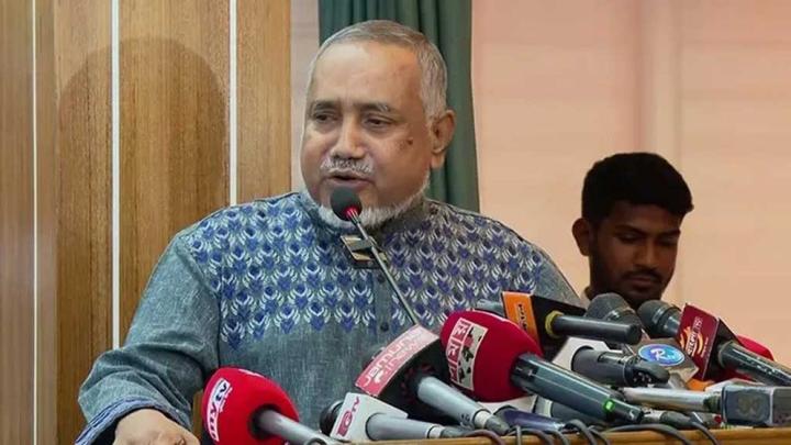 তিন উপদেষ্টার বিরুদ্ধে গুরুতর অভিযোগ ডা. তাহেরের, অপসারণের দাবি