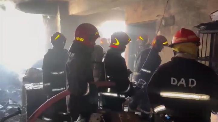 সেগুনবাগিচায় বহুতল ভবনে আগুন, নিয়ন্ত্রণে ৫ ইউনিট