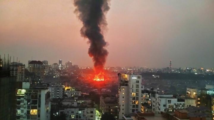 ৩০ মিনিট পার হলেও পৌঁছাতে পারেনি ফায়ার সার্ভিস