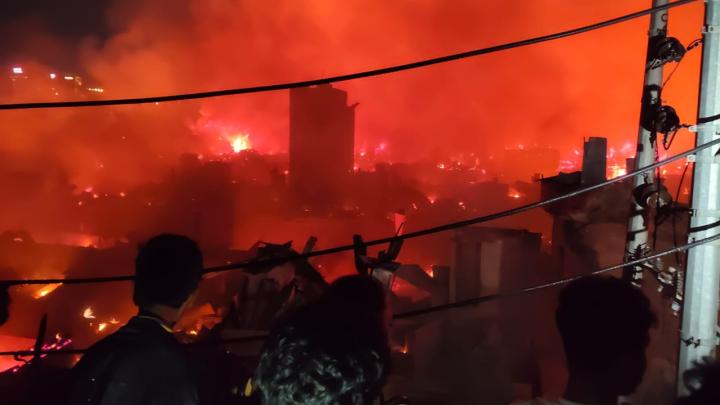 পানি সংকটে আগুন নেভাতে বেগ পেতে হচ্ছে, পুলিশ মোতায়েন