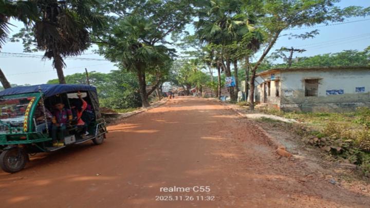 বরগুনা হতে নিশানবাড়িয়া  সড়কে বাস চলাচলের দাবি এলাকাবাসীর