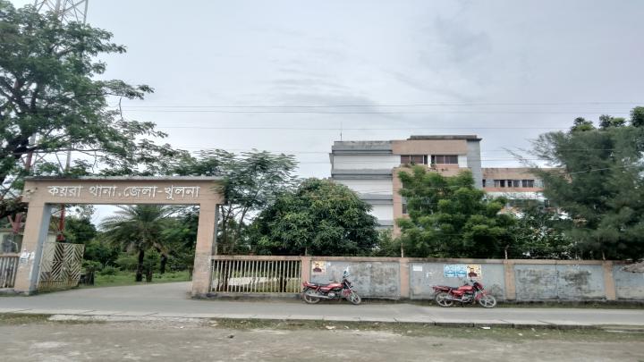 কয়রায় ৬ মাসের অন্তঃসত্ত্বা নারী হলেন মৎস্য ঘের লুটের আসামী