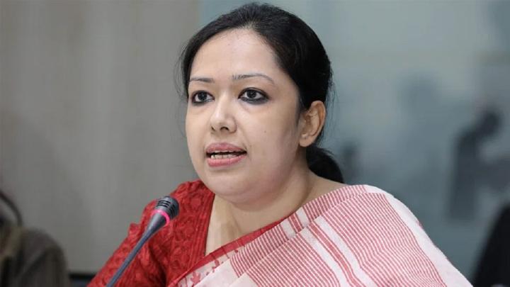 রাজনৈতিক দলকে নিষিদ্ধ করে কোনো সমাধান হয় না: রুমিন ফারহানা