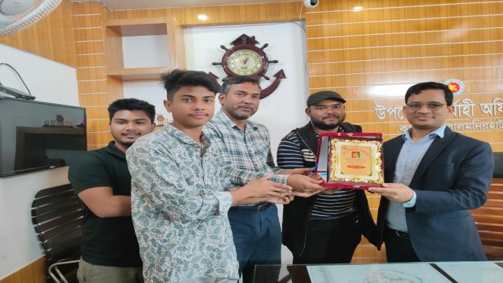 কালীগঞ্জে ইউএনও মাসুদ রানাকে প্রেস ফাইভের সংবর্ধনা