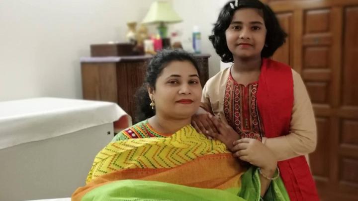 রাজধানীতে মা-মেয়ে হত্যাকাণ্ড : মায়ের দেহে ৩০টি, কন্যার দেহে অন্তত ৬টি ছুরিকাঘাত