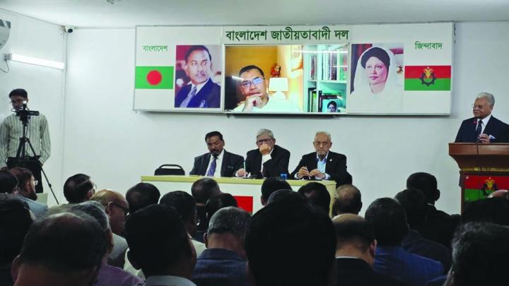 সাবেক সেনা কর্মকর্তার কাছে দুঃখ প্রকাশ করলেন তারেক রহমান