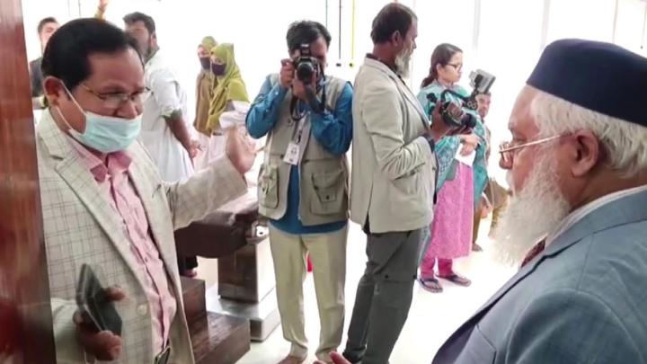 ডিজির সঙ্গে তর্ক, ক্ষমা প্রার্থনায় পদে পুর্নবহাল হলেন সেই চিকিৎসক