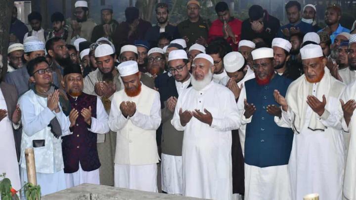 শহীদ শরিফ ওসমান হাদির কবর জিয়ারত করলেন জামায়াত আমির