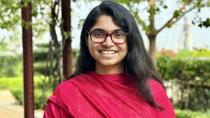 পদত্যাগ করে বিপাকে পড়েছেন তাসনিম জারা