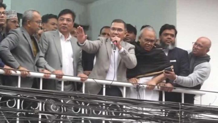 দেড় যুগ পর নয়াপল্টনে বিএনপির কেন্দ্রীয় কার্যালয়ে তারেক রহমান