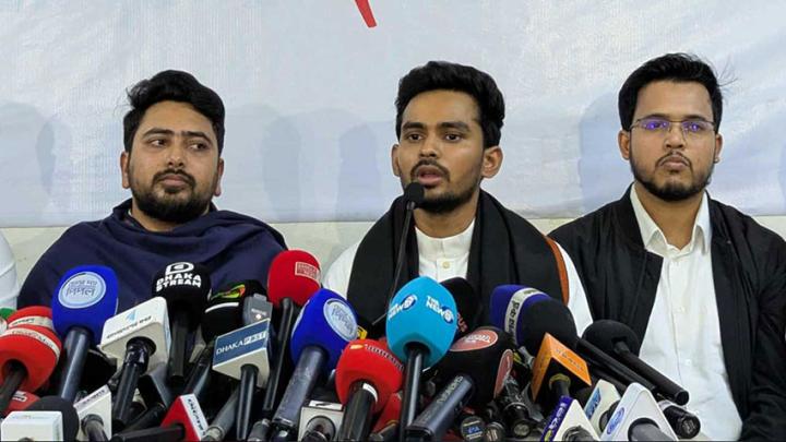 এবারের নির্বাচনে অংশগ্রহণ করবেন না আসিফ মাহমুদ : নাহিদ ইসলাম