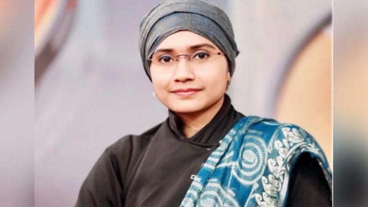 এবার নির্বাচন থেকে সরে দাঁড়ালেন সামান্তা শারমিন