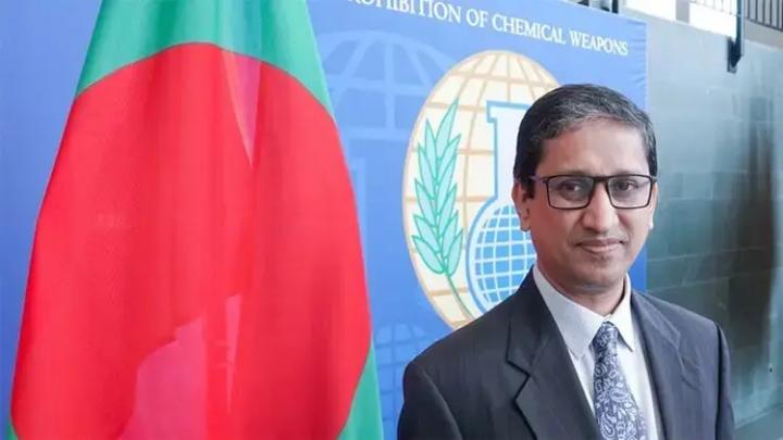 দিল্লিতে নিযুক্ত হাইকমিশনার রিয়াজ হামিদুল্লাহকে ঢাকায় জরুরি তলব