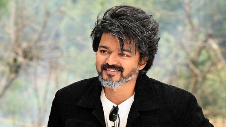 ট্রেলার ছাড়াই ঝড়, মুক্তির আগেই রেকর্ড গড়ল বিজয়ের শেষ ছবি