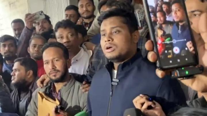 প্রশাসন বিএনপির দিকে ঝুঁকে গেছে : হাসনাত আবদুল্লাহ