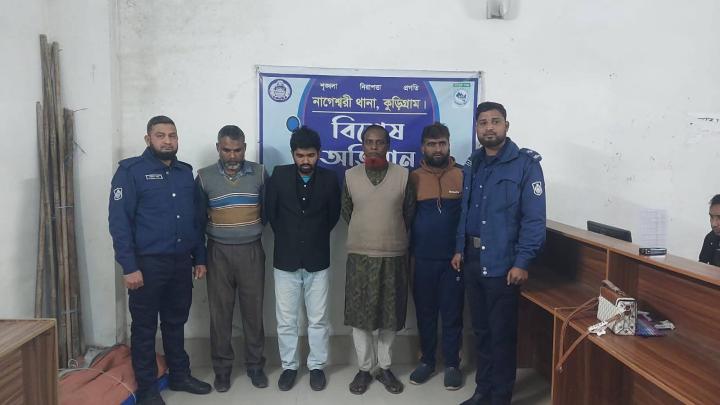 প্রাথমিক শিক্ষক নিয়োগ পরীক্ষাকে কেন্দ্র করে সংঘবদ্ধ নকলচক্র!